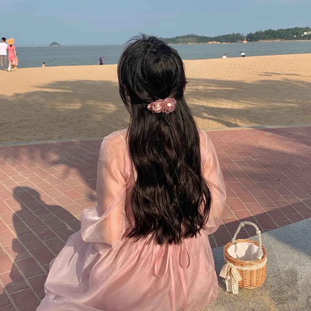 悲伤秘密摇篮曲