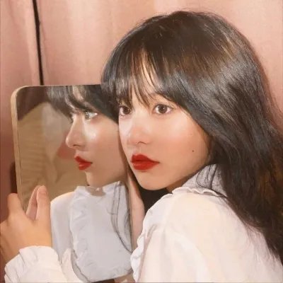 春色无边脂粉阵